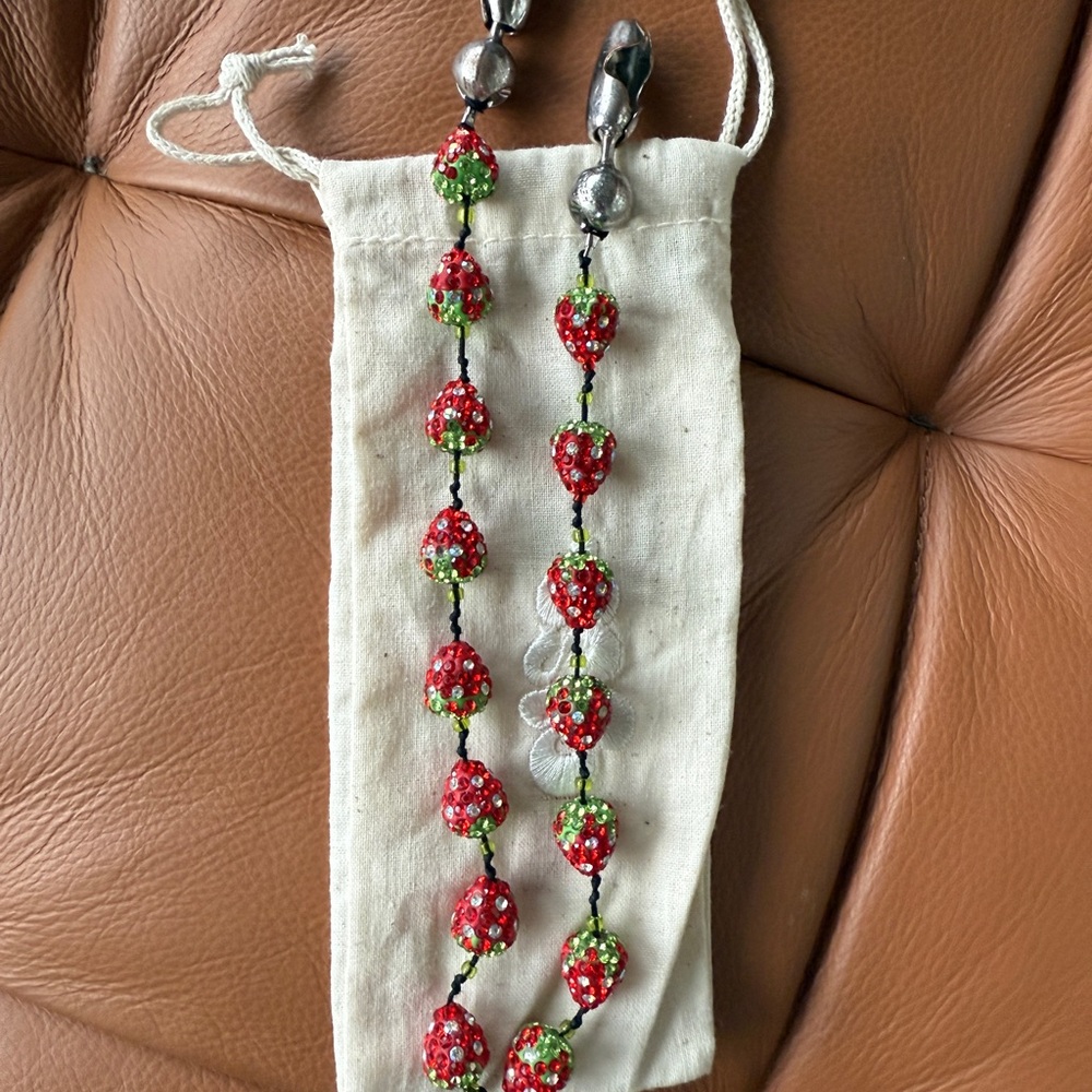 OSSA New York Strawberry Phone Chain